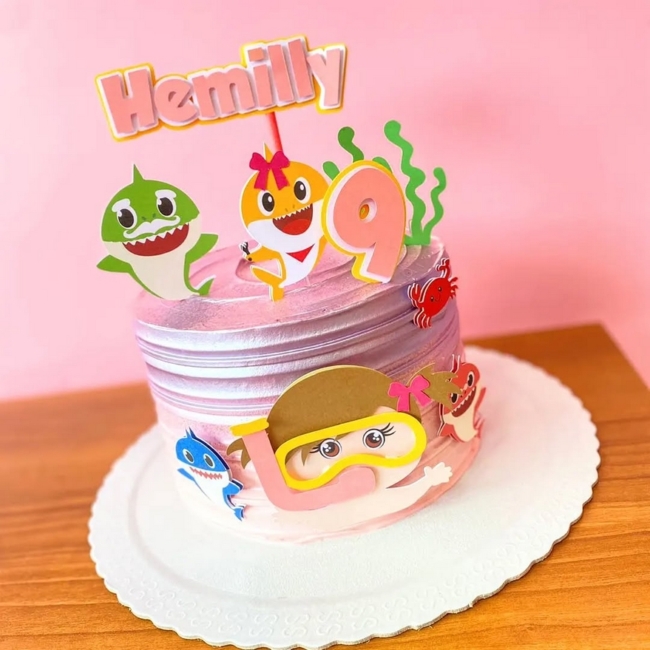 5 topo de bolo Baby Shark rosa @decorefestacarol