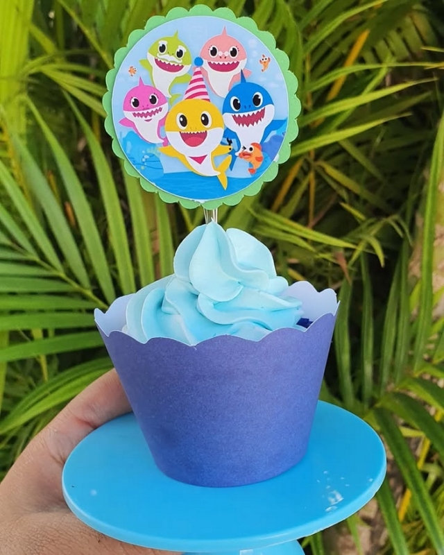6 cupcake simples Baby Shark @andressasilva doces