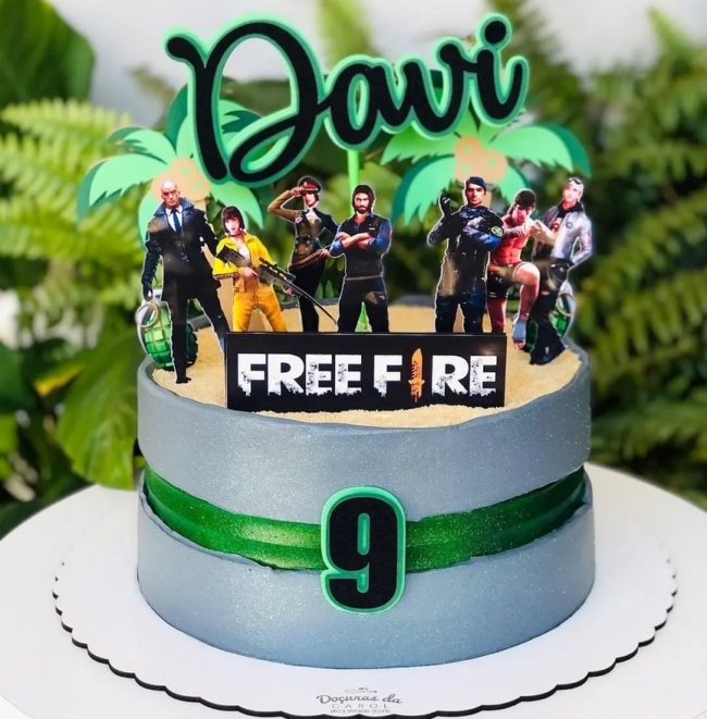 1 topo de bolo Free Fire masculino @feitoperfeitopersonalizados