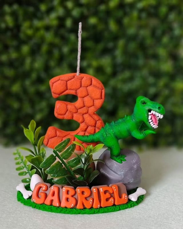 11 topo de bolo dinossauro em biscuit @kiara artesbiscuit