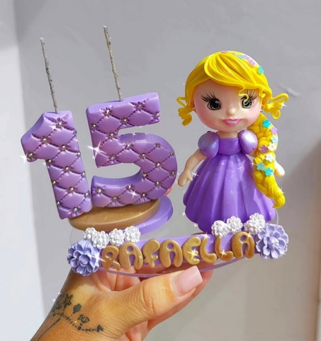13 topo de bolo Rapunzel 15 anos @shirleybiscuiterapia