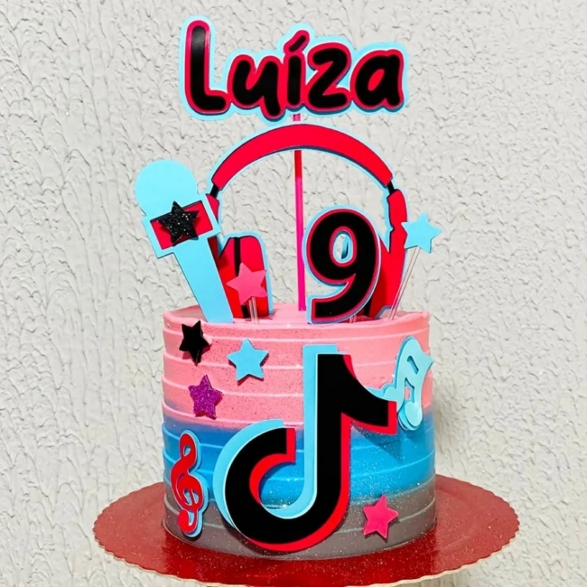 14 topo de bolo TikTok infantil @brilhopapelecompanhia