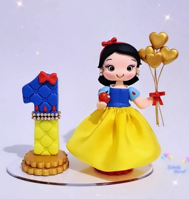 18 topo de bolo Branca de Neve em biscuit @gisbelly biscuit