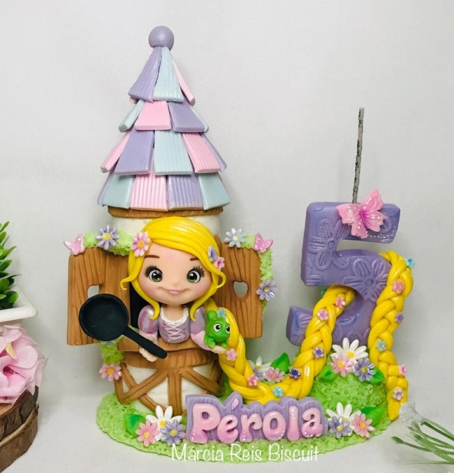 24 topo de bolo Rapunzel em biscuit @marciareisbiscuit