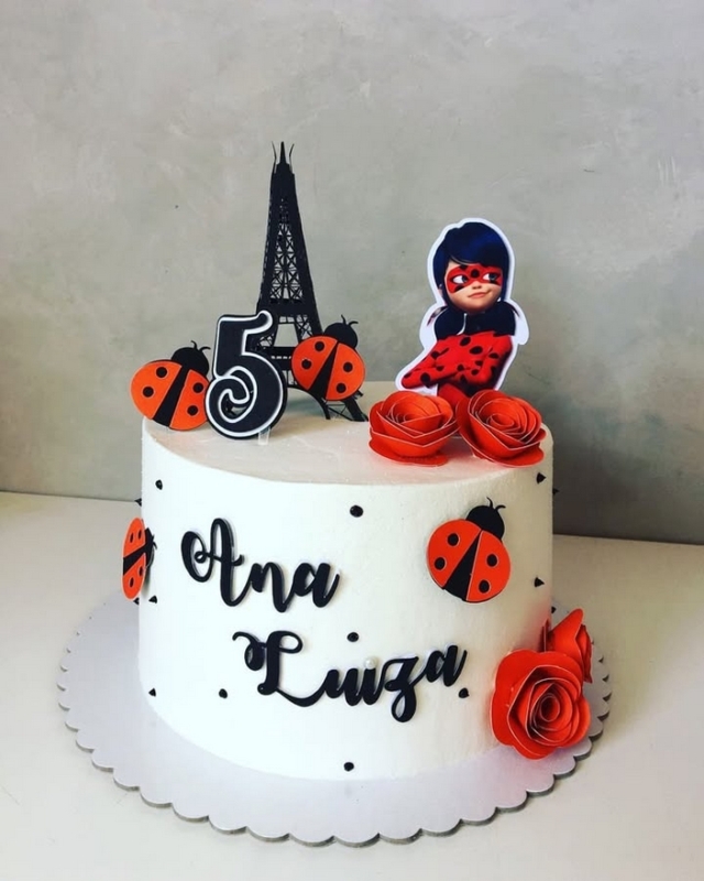 7 topo de bolo Ladybug @lalapersonalizadosdf