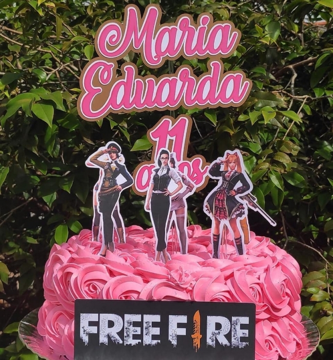 8 topo de bolo Free Fire menina @lindafestaspersonalizados