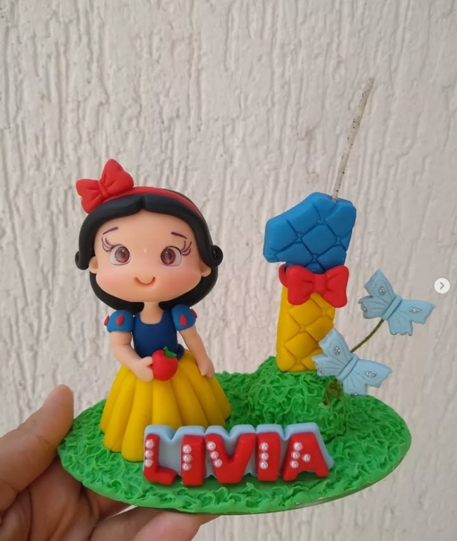 9 topo de bolo Branca de Neve 1 ano @talitaklipelbiscuit
